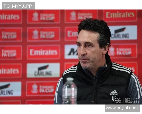 埃梅里：沃特金斯膝盖疼，这是上一年8月留下的老伤